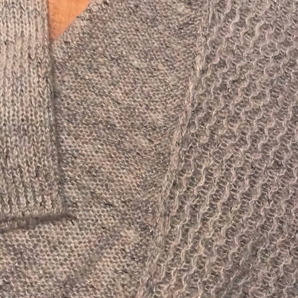 Light grey sweater - Picture 2 of 4